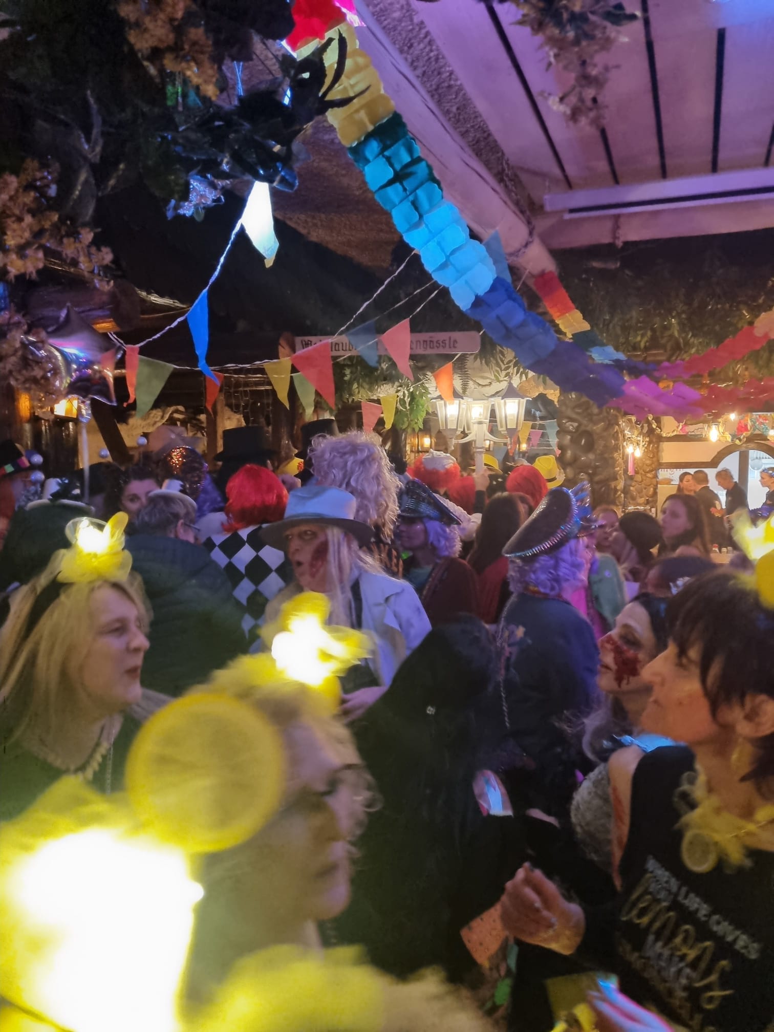 Moonlight Lounge - WhatsApp Image 2026-01-04 at 22.54.26 (5).jpeg